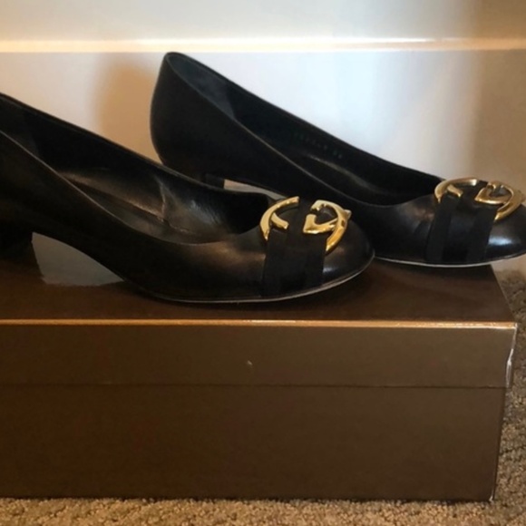 Gucci Black Kitten Heel  with Gold hardware - Picture 1 of 2